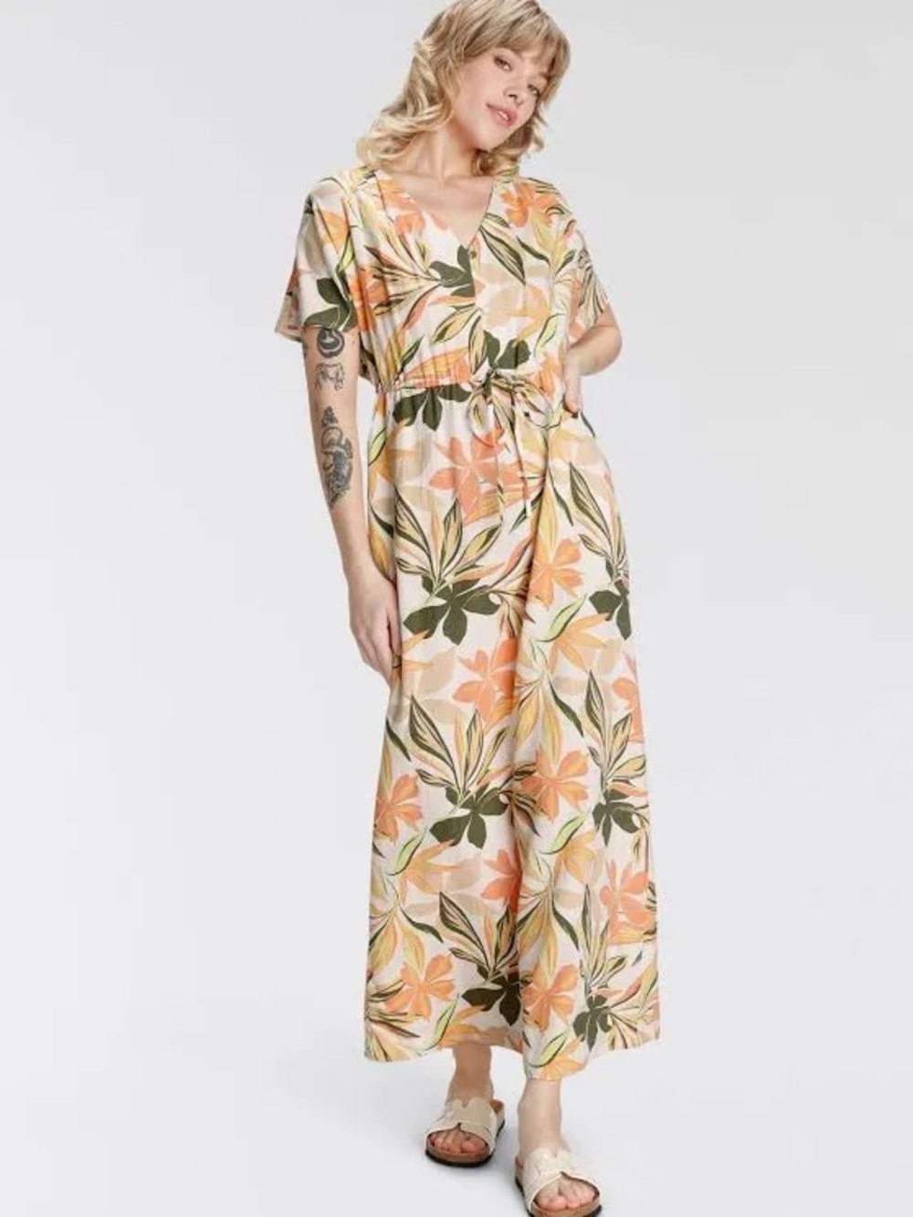 Roxy Dynamite Girl Again V-Neck Maxi Dress with Green Leaves, Tropical Floral
